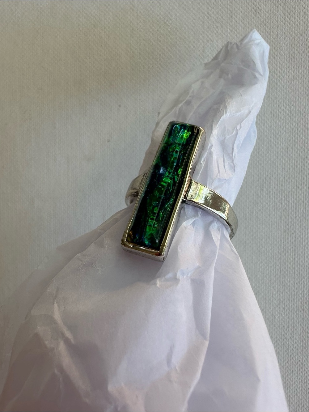 FREE PEOPLE Green Glass Bar Ring in Silver Setting